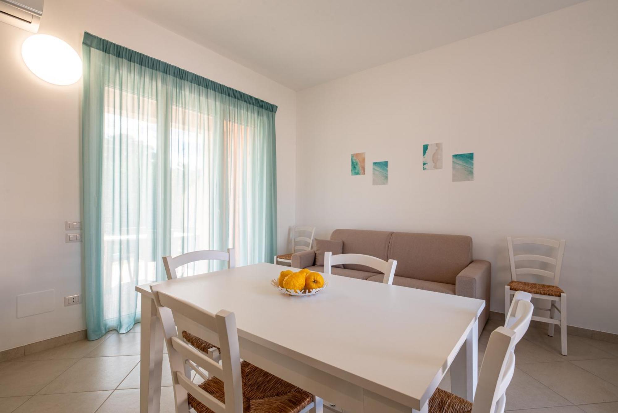 Icaro Residence Apartments With A Beautiful Pool Sant'Agata di Militello Exterior photo