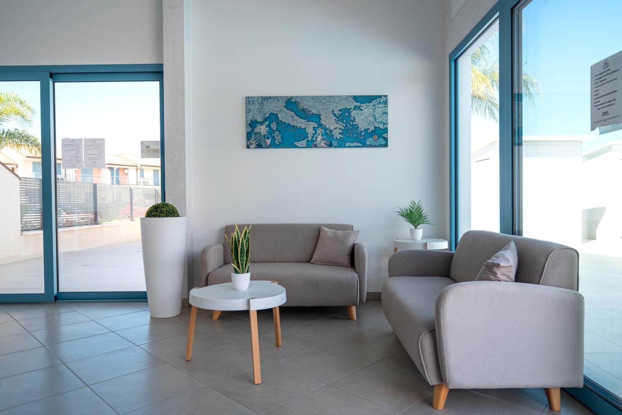 Icaro Residence Apartments With A Beautiful Pool Sant'Agata di Militello Exterior photo