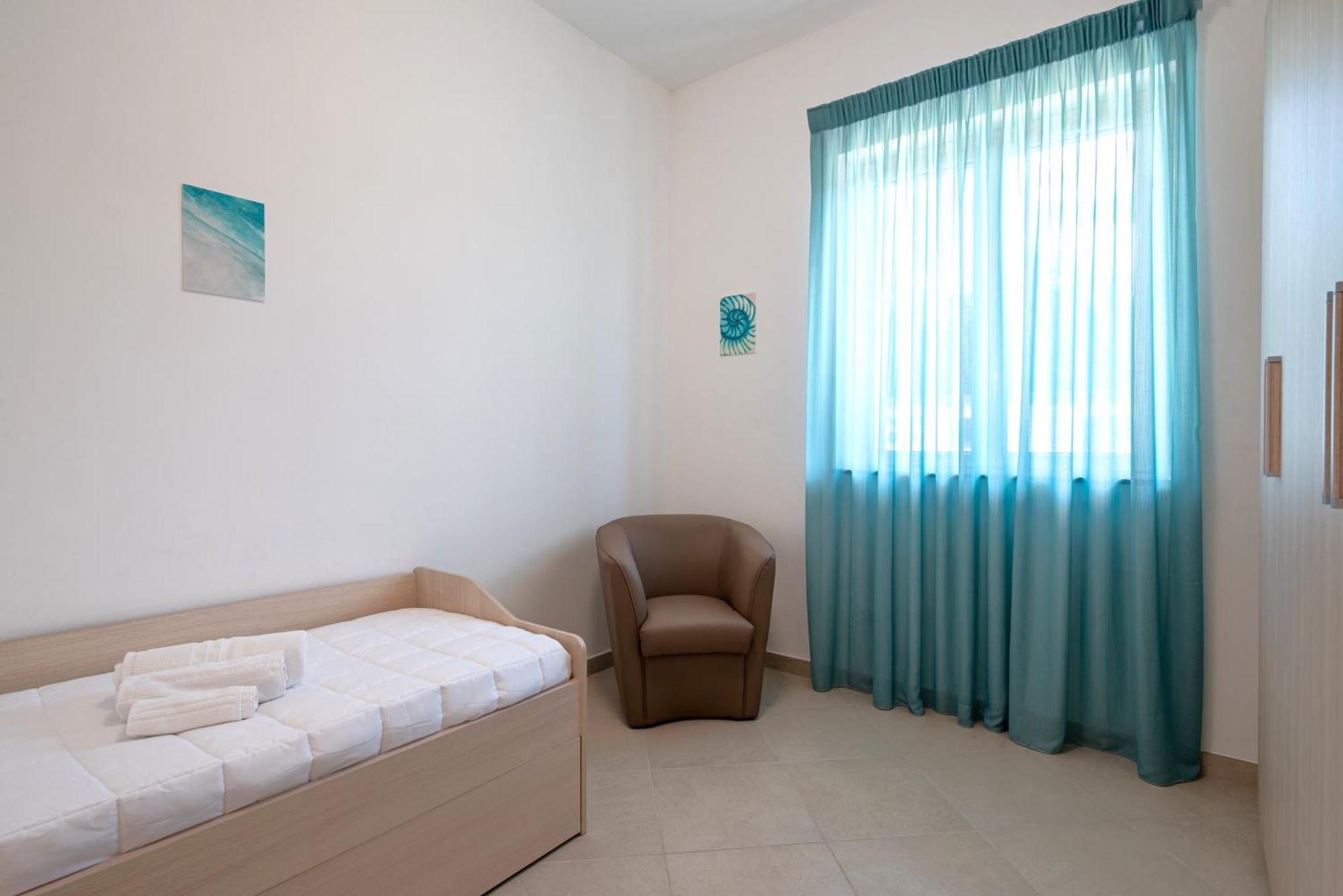 Icaro Residence Apartments With A Beautiful Pool Sant'Agata di Militello Exterior photo