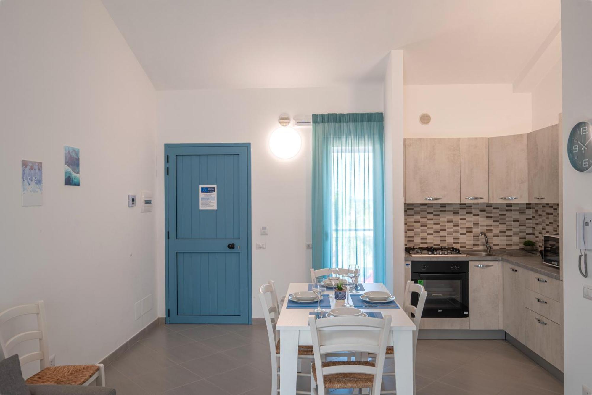 Icaro Residence Apartments With A Beautiful Pool Sant'Agata di Militello Exterior photo